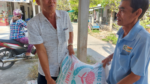 Những chuyến đi trả nợ ân tình của một cựu chiến binh