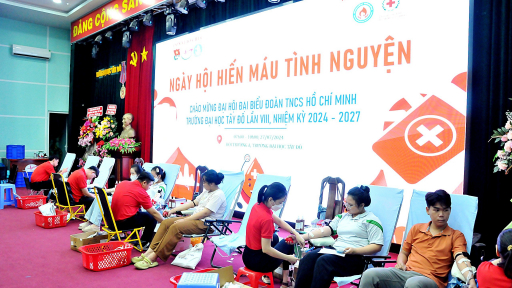 Sinh viên trường Đại học Tây Đô kể chuyện hiến máu tình nguyện