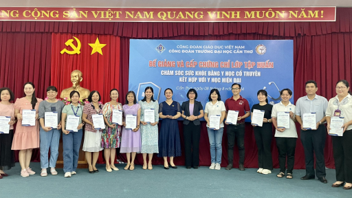 Chăm sóc sức khỏe bằng y học cổ truyền kết hợp với y học hiện đại