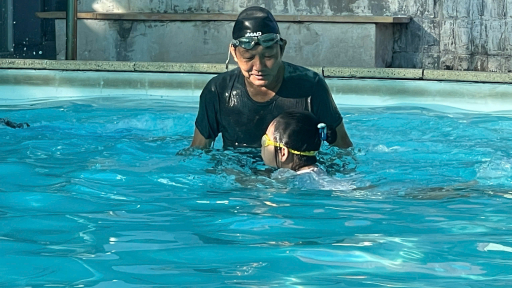 Hồ Bơi Hùng Quân - địa chỉ dạy bơi chất lượng cho cả người lớn và trẻ em