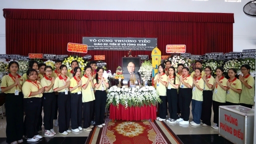 Sinh viên Trường Đại học Nam Cần Thơ khắc ghi lời căn dặn của Giáo sư Võ Tòng Xuân