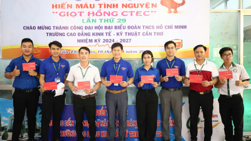 Trường Cao đẳng Kinh tế - Kỹ thuật Cần Thơ tổ chức hiến máu tình nguyện