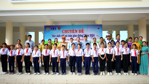 Ban An toàn giao thông TP Cần Thơ tổ chức các hoạt động tuyên truyền An toàn giao thông cho học sinh, học viên