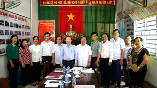 Bí thư Thành ủy Cần Thơ Nguyễn Văn Hiếu dự sinh hoạt Chi bộ địa bàn dân cư
