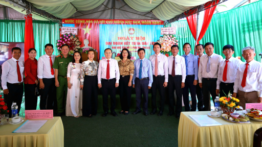 Bí thư Thành ủy Cần Thơ Nguyễn Văn Hiếu dự Ngày hội Đại đoàn kết toàn dân tộc ở khu dân cư