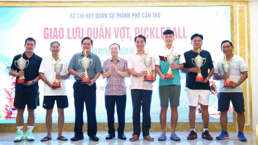 Bộ Chỉ huy quân sự TP Cần Thơ tổ chức hoạt động thể thao chào mừng 80 năm thành lập Quân đội