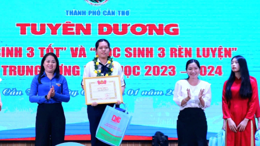 Hội Sinh viên Cần Thơ trao 374 danh hiệu  