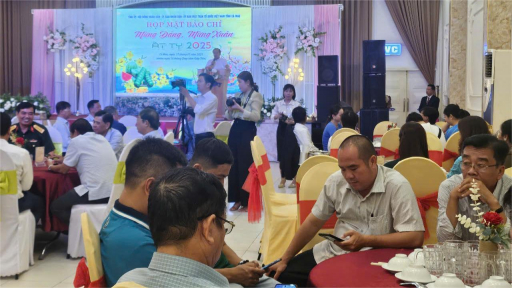 Cà Mau tổ chức Họp mặt báo chí mừng Đảng, mừng Xuân Ất Tỵ năm 2025