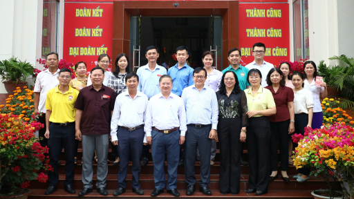 Phó Chủ tịch Ủy ban Trung ương MTTQVN Trần Việt Trường thăm, chúc Tết Ủy ban MTTQVN TP Cần Thơ
