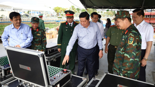 Cần Thơ: Cận cảnh trận địa pháo hoa trước giờ khai hỏa đêm giao thừa