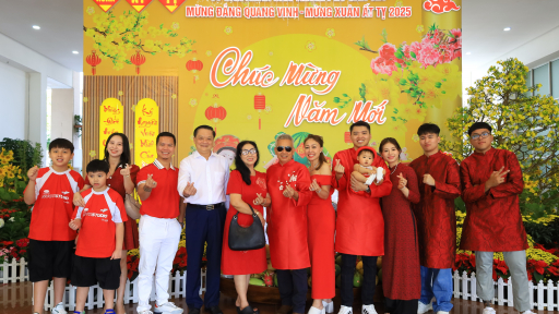 UBND TP Cần Thơ mở cửa trụ sở đón người dân tham quan, du Xuân dịp Tết Ất Tỵ 2025