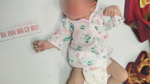 Cà Mau: Phát hiện trẻ sơ sinh bị bỏ rơi trước cửa nhà dân