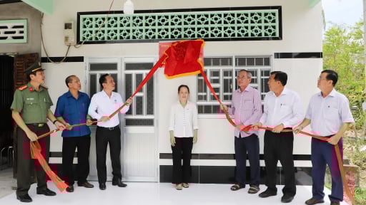 Bộ Công an tặng 700 căn nhà cho hộ nghèo, cận nghèo ở Bạc Liêu