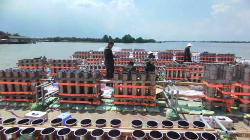Cần Thơ: Cận cảnh trận địa pháo hoa trước giờ khai hỏa chào mừng đại lễ 30/4