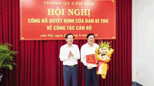 Ông Phạm Văn Hiểu - Phó Bí thư Thường trực Thành ủy, Chủ tịch HĐND TP. Cần Thơ nghỉ hưu