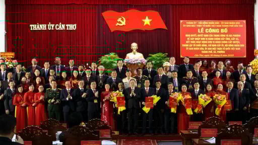 Chủ tịch Quốc hội Trần Thanh Mẫn dự Lễ công bố sáp nhập TP Cần Thơ, tỉnh Hậu Giang và Sóc Trăng