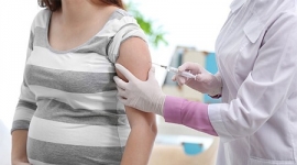 Phụ nữ mang thai có nên tiêm vắc xin COVID-19?