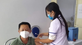 Cần Thơ: Khẩn trương tiêm mũi 2 vắc xin phòng COVID-19 cho người dân