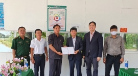 Kiên Giang tặng 300 triệu đồng giúp kiều bào ở Campuchia đón Tết