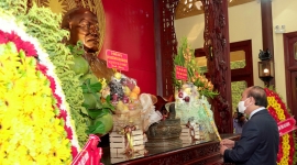 An Giang: Chủ tịch nước Nguyễn Xuân Phúc dâng hoa, dâng hương tại Đền thờ Chủ tịch Tôn Đức Thắng