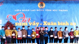 Phó Chủ tịch nước Võ Thị Ánh Xuân dự Tết sum vầy với công nhân lao động Sóc Trăng