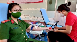 Hàng trăm cán bộ chiến sĩ Công an Sóc Trăng tham gia hiến máu tình nguyện