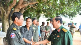 Kiên Giang: Ban chỉ đạo 515 thăm cán bộ, chiến sĩ Đội K92 đang thực hiện nhiệm vụ cất bốc liệt sĩ tại Campuchia