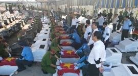 Kiên Giang: Truy điệu, an táng 20 hài cốt liệt sĩ quân tình nguyện, chuyên gia Việt Nam hy sinh tại Campuchia