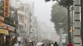 Hiện tượng lạ: Trung tâm TP Cần Thơ xuất hiện sương mù dày đặc những ngày giáp Tết