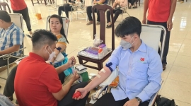 Sinh viên trường Đại học Nam Cần Thơ tham gia hiến máu cứu người