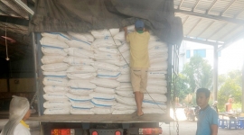 Hậu Giang: Phát hiện xe tải vận chuyển gần 42 tấn đường cát không hóa đơn, chứng từ