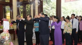 An Giang: Dâng hương tưởng niệm 43 năm Ngày mất của Chủ tịch Tôn Đức Thắng