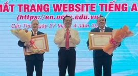 Trường Đại học Nam Cần Thơ đón nhận bằng khen Thủ tướng Chính phủ