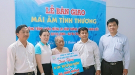 Hội LHPN Quận Ninh Kiều: Chung tay mang “Mái ấm tình thương” trao tặng hội viên khó khăn về nhà ở