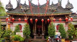 Về Đồng Tháp ghé thăm ngôi chùa người Hoa nổi tiếng có tuổi đời gần một thế kỷ