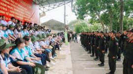 Một ngày làm chiến sĩ cảnh sát cơ động cùng thiếu nhi Quận Ninh Kiều