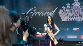 Hành trình 18 năm mài ngọc Việt chạm vương miện quốc tế của hoa hậu Hà Bích Ngọc