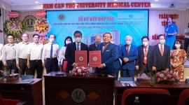 Video: Bệnh viện Đại học Nam Cần Thơ và Bệnh viện Đại học Y dược TP.HCM ký kết hợp tác toàn diện