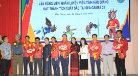 Hậu Giang khen thưởng các vận động viên xuất sắc tại Sea Games 31