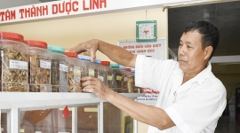 Kiên Giang: Phòng thuốc nam 75 năm khám, phát thuốc miễn phí cho người dân