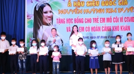 Cần Thơ: Á hậu siêu quốc gia Nguyễn Huỳnh Kim Duyên tặng 100 suất học bổng cho trẻ em tại quê nhà