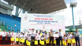 Khai mạc vòng chung kết Press Cup 2022, trao 50 suất quà cho học sinh nghèo vượt khó