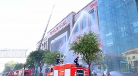 Cần Thơ: Thực tập phương án chữa cháy và cứu nạn cứu hộ cấp thành phố tại TTTM Vincom Plaza