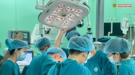 Bệnh viện Đại học Nam Cần Thơ phẫu thuật lấy khối u nang buồng trứng 5kg ra khỏi cơ thể bệnh nhân
