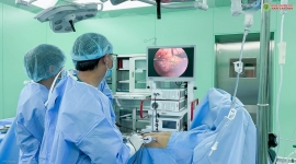 Bệnh viện Đại học Nam Cần Thơ phẫu thuật nội soi mở ống mật chủ lấy sỏi và cắt túi mật hoại tử