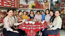 Đoàn công tác trung ương Hội LHPN Việt Nam đến thăm hợp tác xã bánh dân gian Hương Xưa