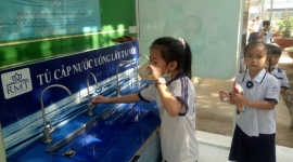 Mang nước sạch đến với học sinh Cà Mau