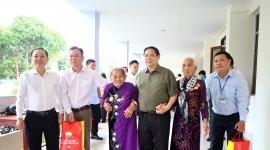 Thủ tướng Chính phủ Phạm Minh Chính chúc Tết và tặng quà tại Cần Thơ