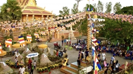 Nét văn hóa độc đáo của đồng bào dân tộc Khmer đón Tết Chôl Chnăm Thmây tại miền Tây