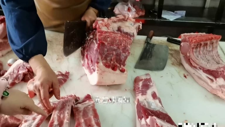 Người xưa có câu: 'Sáng chớ mua thịt lợn, muộn chớ mua đậu phụ' nghĩa là gì?